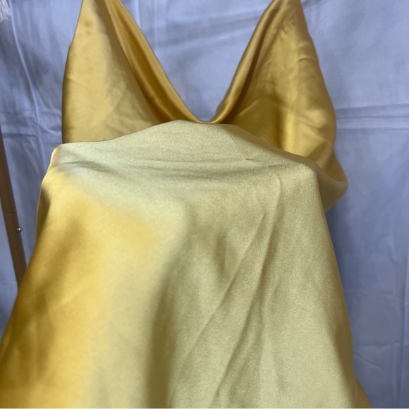 GOLDEN SILKY FINISH DRESS - Picture 3 of 11